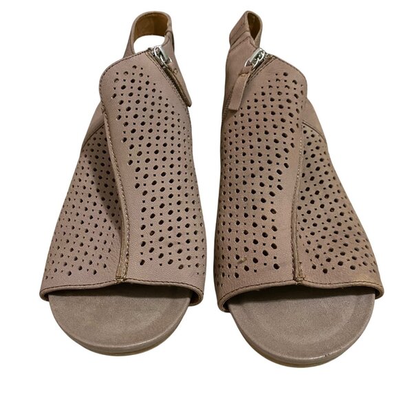 Comfortiva Slingback Sandals Womens Size 10 Brown Boho Casual Summer Cruisewear - Picture 1 of 7